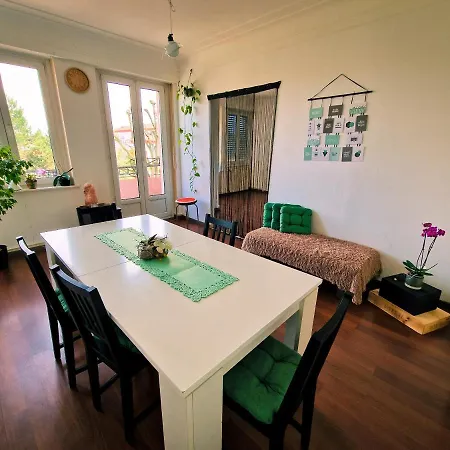 Comfortable 4 Minutes Walk To Basel Shared 게스트하우스 *